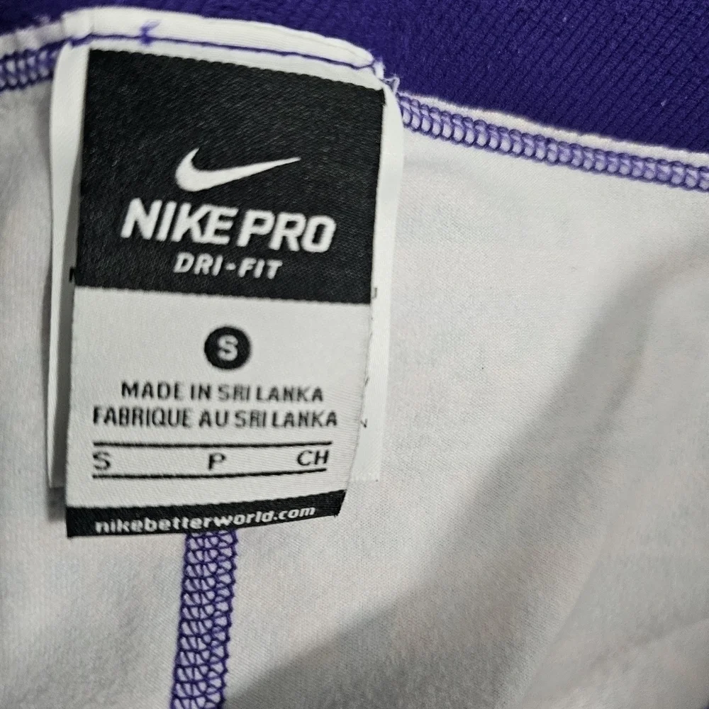 Nike WOMEN'S Pro Hyperwarm 8 Bit Printed Training Tights Women's Small